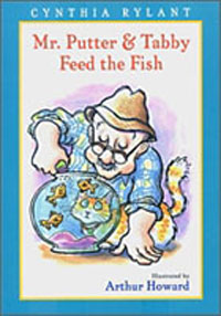 Mr.Putter & Tabby Feed the fish