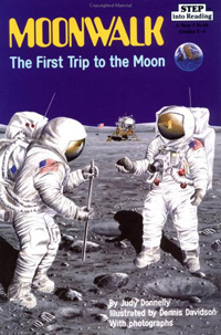 Moonwalk : the first trip to the moon 표지 이미지