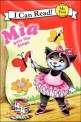 Mia Sets the Stage (Paperback)